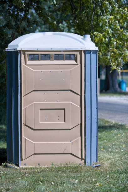 Best Portable bathroom rental  in Haines City, FL